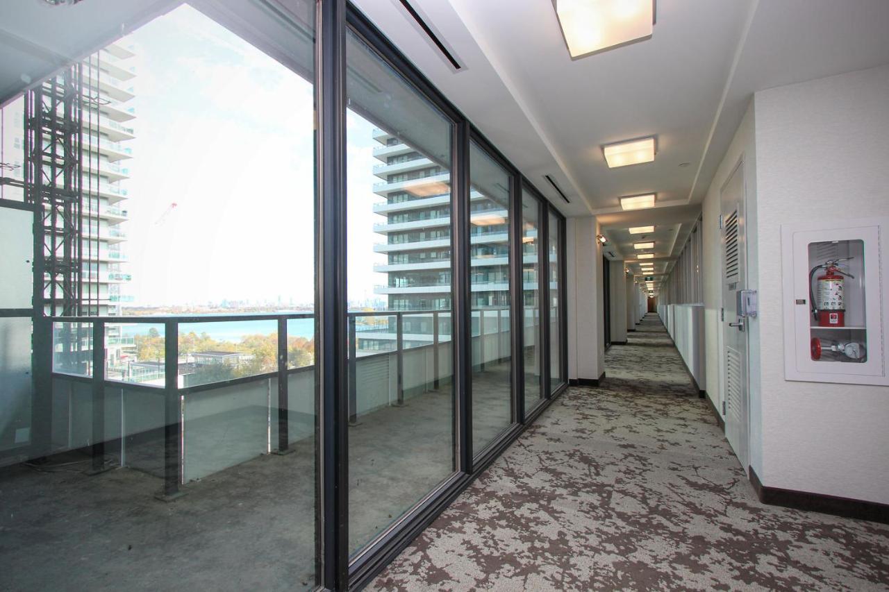 Condo In Parklawn & Lake Shore With Free Parking Close To Airport Toronto Bagian luar foto