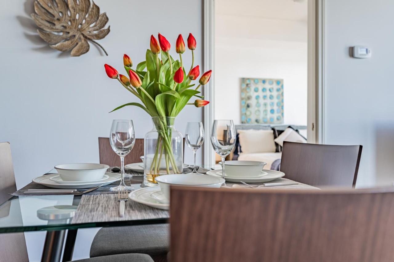 Condo In Parklawn & Lake Shore With Free Parking Close To Airport Toronto Bagian luar foto