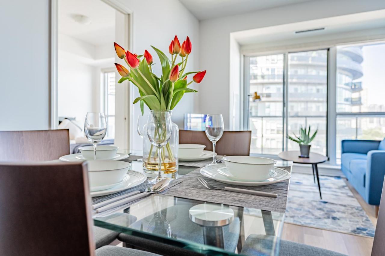 Condo In Parklawn & Lake Shore With Free Parking Close To Airport Toronto Bagian luar foto